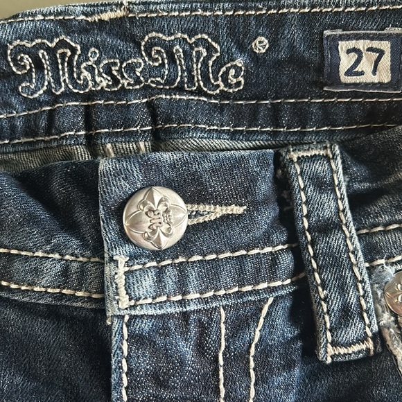 MISS ME Women’s Mid Rise Easy Crop Embellished Jeans, size 27 - Picture 10 of 16